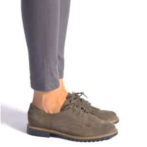 Clarks Somerset Suede Griffin Mabel Fringe Oxford Shoes Size 7.5 M
